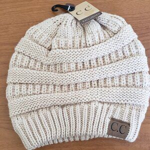 Beige winter hat - NWT